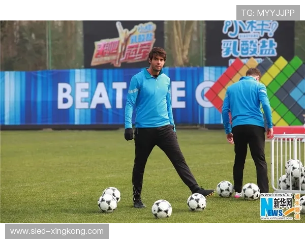 卡卡荣耀重现足球世界 动态壁纸呈现传奇之旅