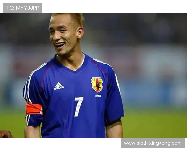 独树一帜的足球明星们如何凭借独特个性征服绿茵场